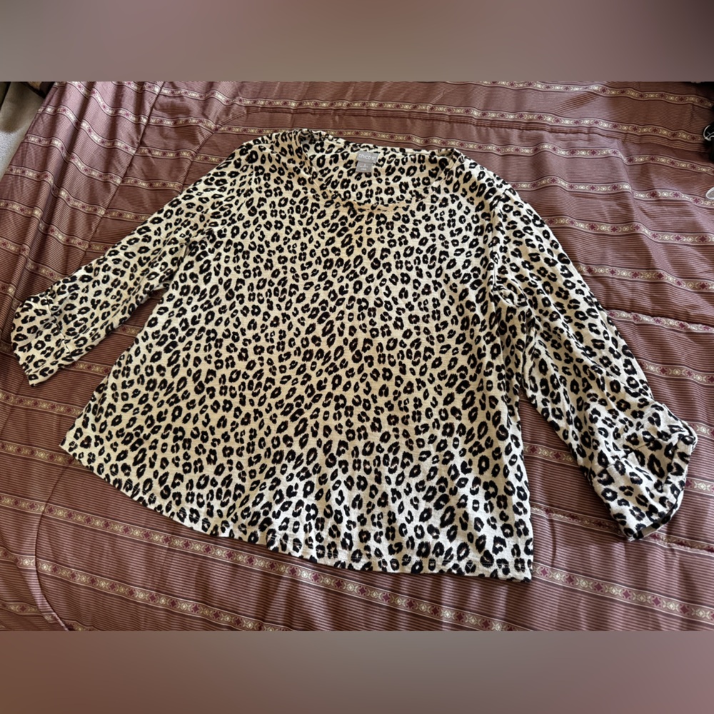 Chicos leopard print Tee shirt long adjustable sleeve sz 3(16)